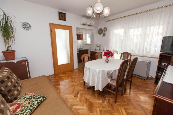 Apartments Bujan Crikvenica Exterior foto